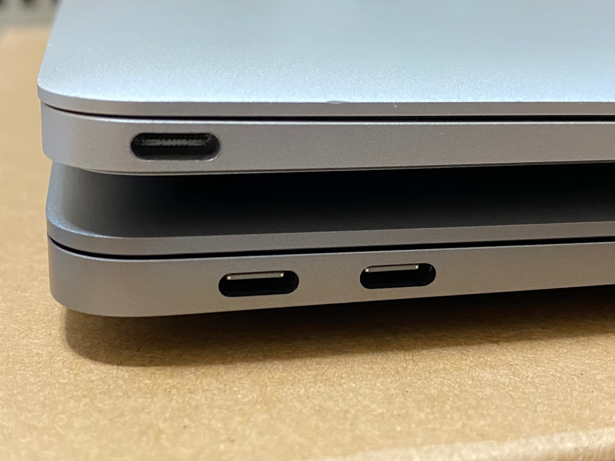MacBook Air M1 2020 の USB-C 端子