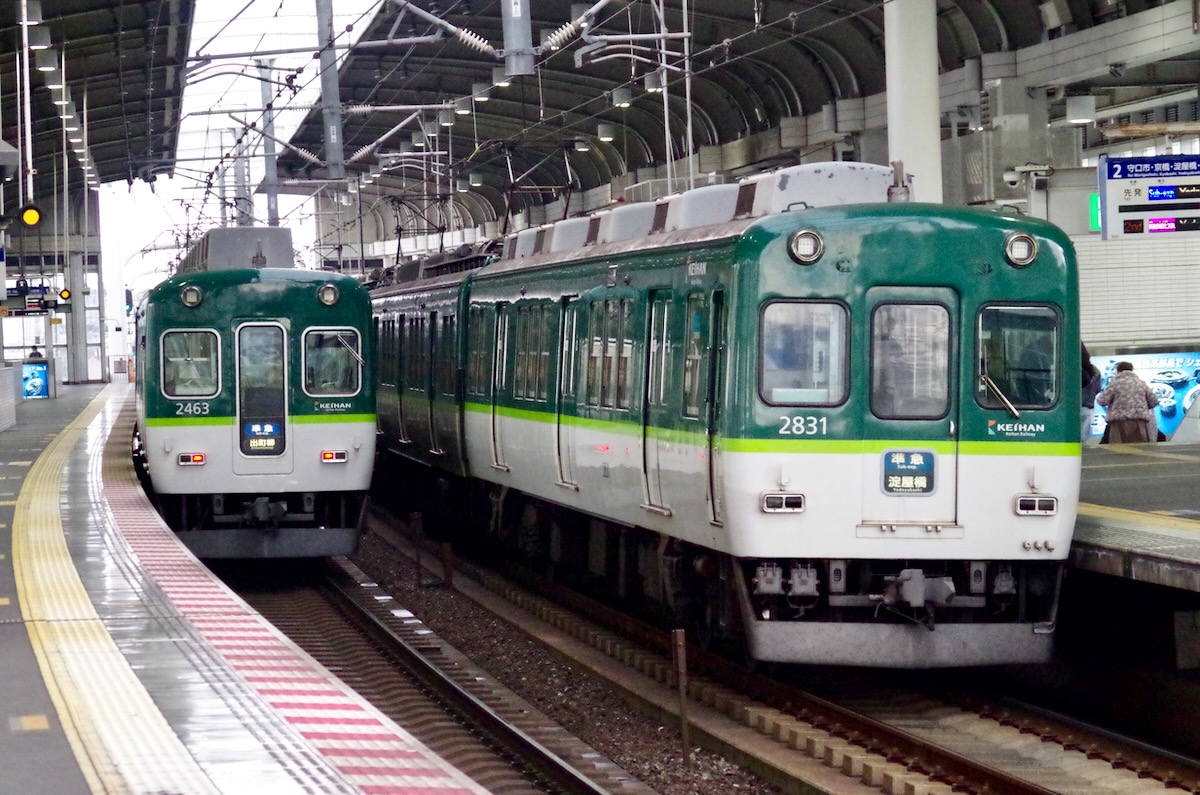 京阪電車2400系と2600系